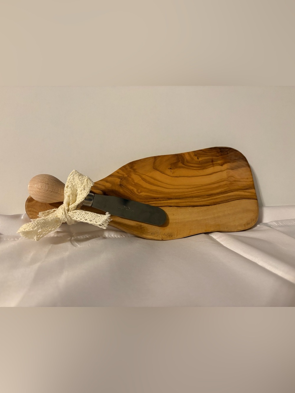 Olive Wood Charcuterie Cheese Board & Spreader Made in Italy